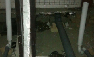 فاصله لوله فاضلاب توالت ایرانی از دیوار 
